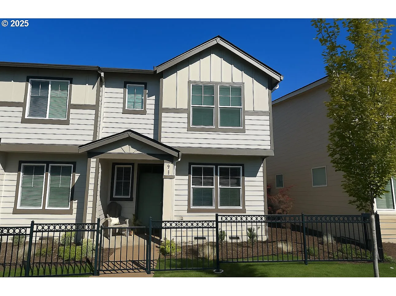 861 N 19th Ave photo 1