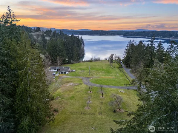 3125 46th Avenue NW, Olympia, WA 98502