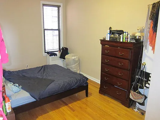 Rented by Realty 2000 Corp | media 7