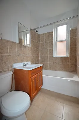 Rented by CITY SKYLINE REALTY INC | media 10