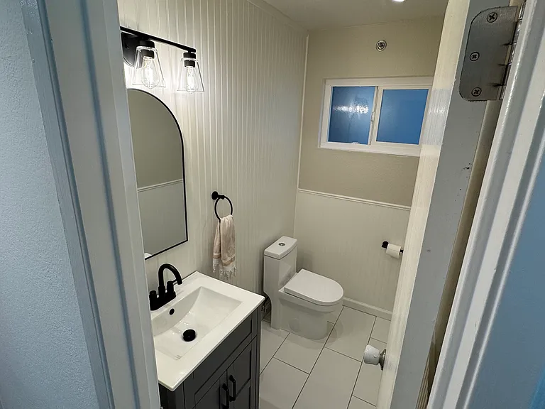 Bathroom - 1st floor