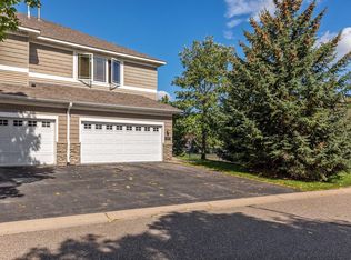 6711 158th St W, Apple Valley, MN 55124