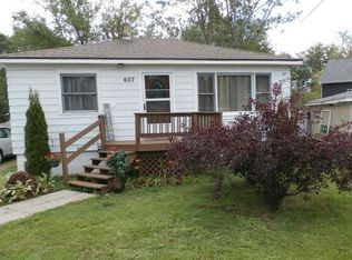 607 Oak Ln, Ingleside, IL 60041