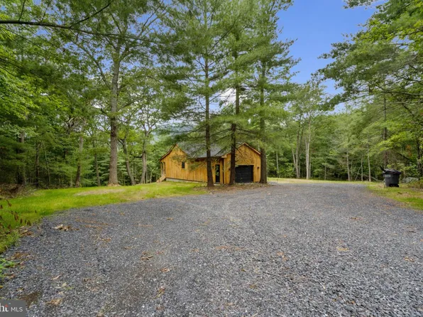 80 River Oak Dr, Bentonville, VA 22610