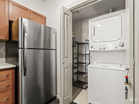 4th image of 111 108th Avenue NE #B-309