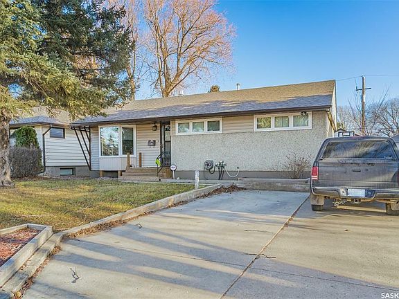 2nd image of 2305 Cairns Ave