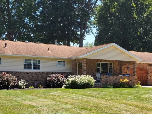 10830 Wilma Ave NE, Alliance, OH 44601