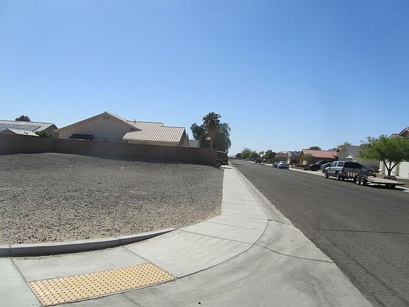 4th image of 10774 E 37th Pl