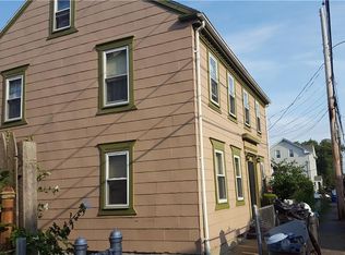 65 Union St, Warren, RI 02885