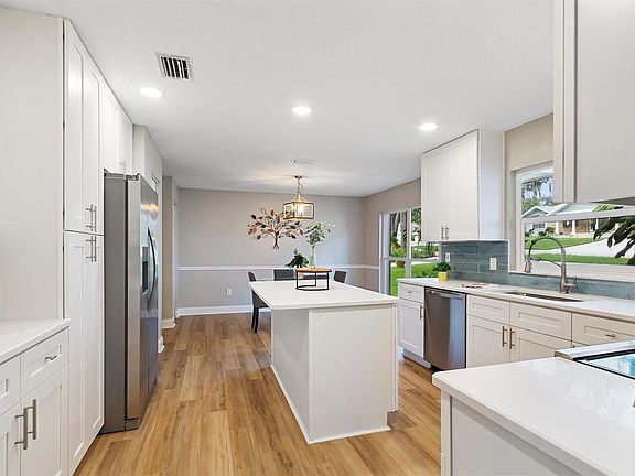 4th image of 7255A River Forest Ln