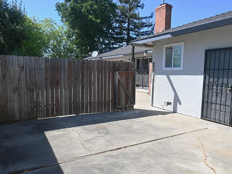 2360 53rd Ave — Photo 19