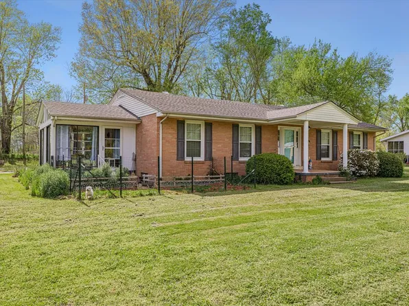 212 Stewart St, Providence, KY 42450