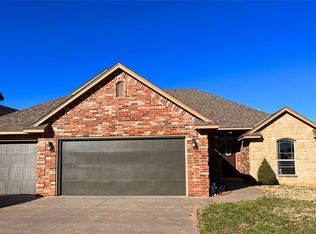 11609 SW 15th Ter, Yukon, OK 73099