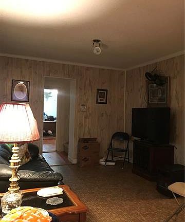 4th image of 204 White St