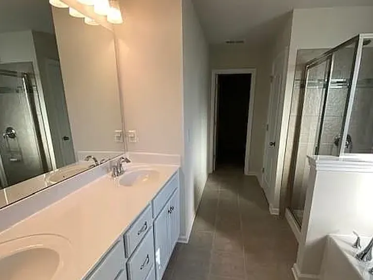 1048 Winnett Dr — Photo 7