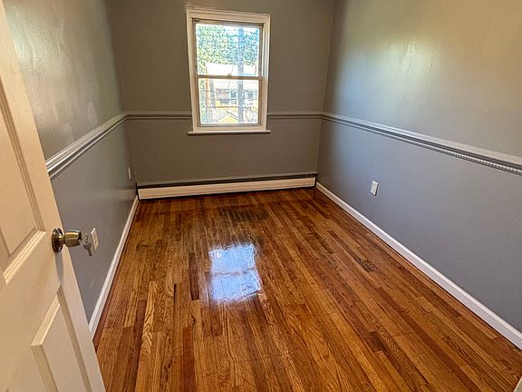 2nd image of 3938 Harper Ave #1