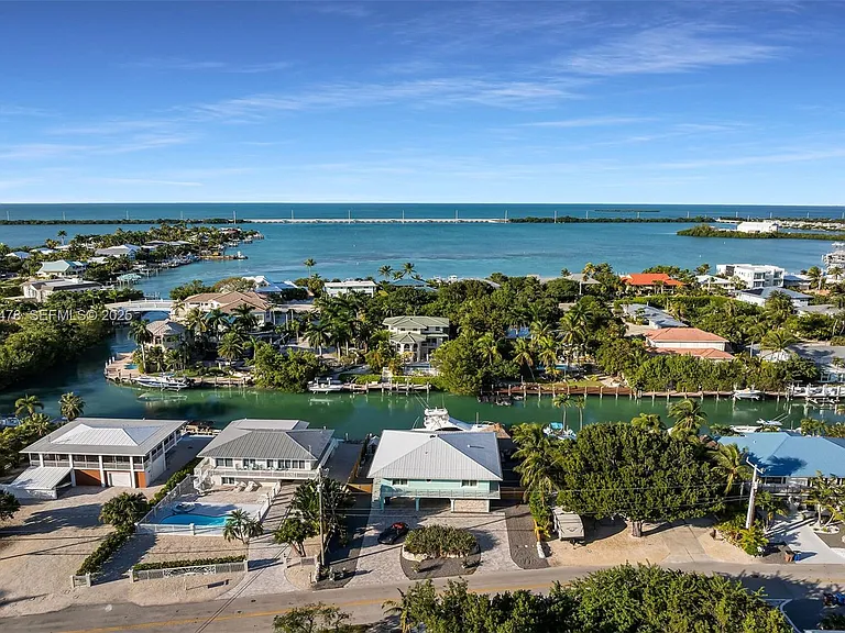 232 W Seaview Dr — Photo 50
