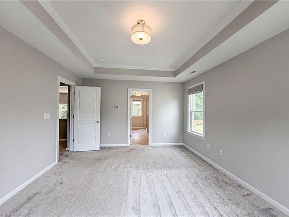4th image of 801 Blue Moon Ct