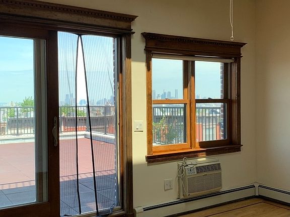 5th image of 377 14th St #5
