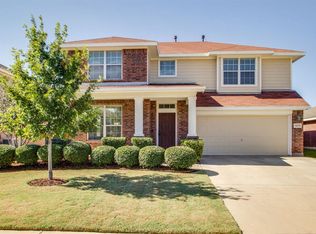 9133 Liberty Crossing Dr, Fort Worth, TX 76131