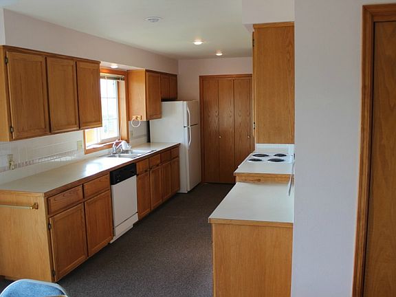 5th image of 105 Blair Dr