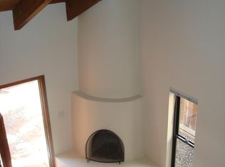 1547 Ave De Las America, Santa Fe, NM 87507