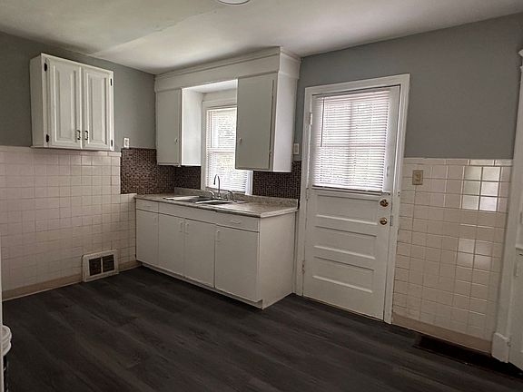 5th image of 5049 Jefferson St