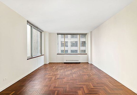 2nd image of 2373 Broadway APT 529