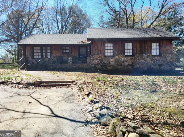 104 Jarrett St, Valley, AL 36854