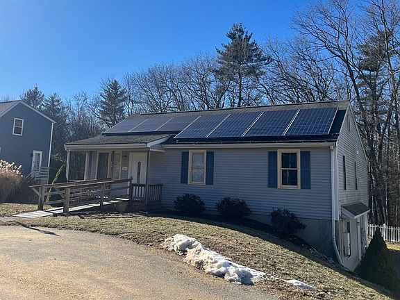 3rd image of 42 Arland Dr
