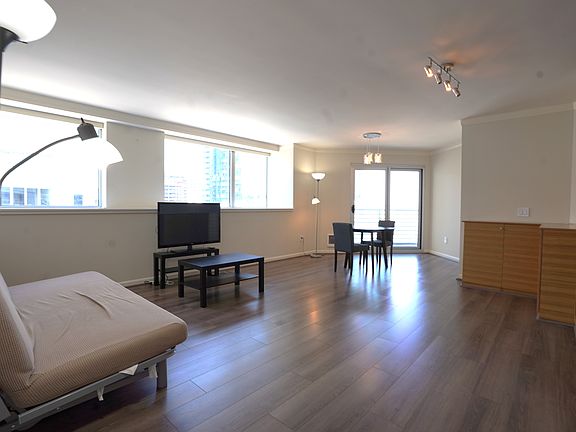 5th image of 400 Beale St APT 1301