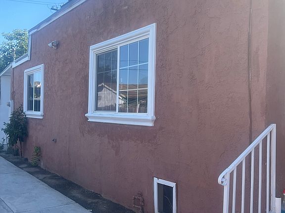 2nd image of 1410 E 76th Pl