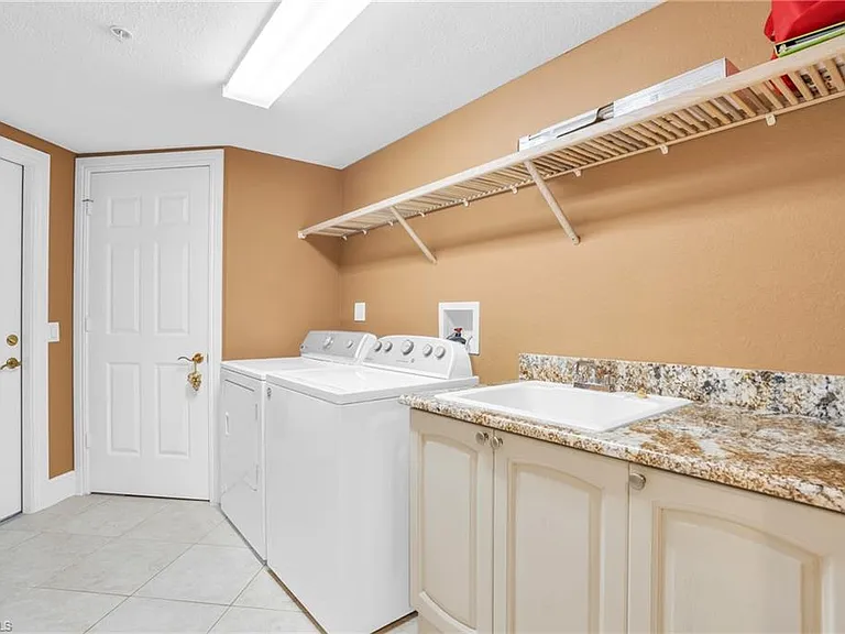 9006 Cascada Way #101 — Photo 24