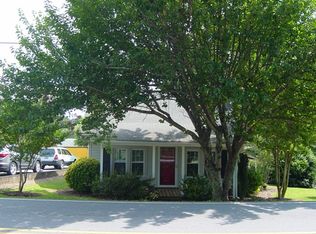 355 Sunset Dr, N Wilkesboro, NC 28659