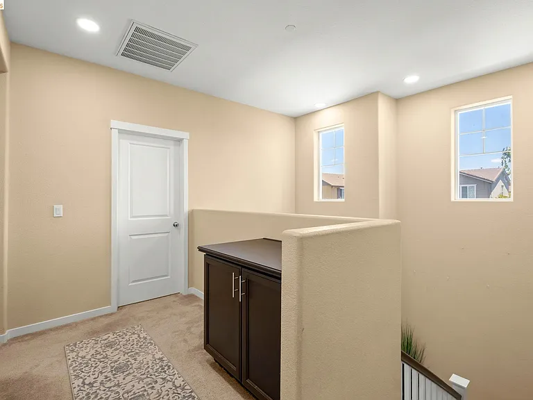 339 Emory Ct — Photo 14