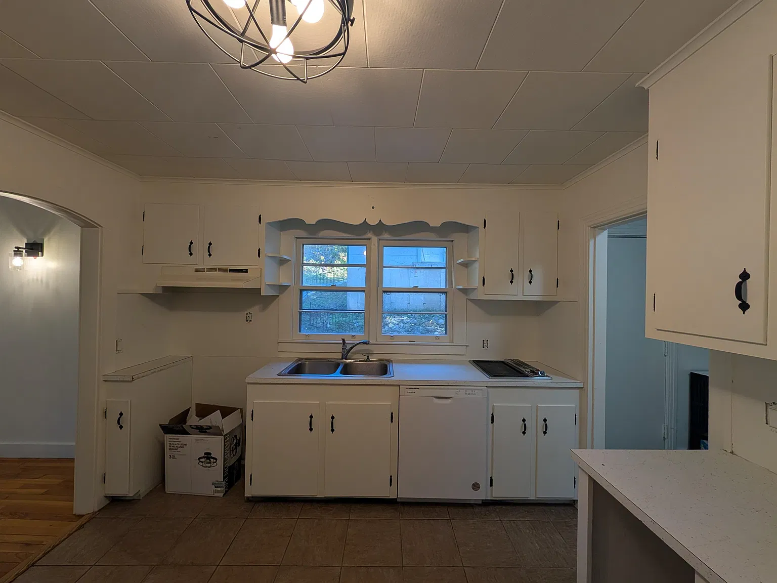 3 bed, 1.5 bath, 1232 sqft, $2,795 — Photo 4