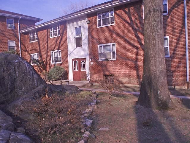 1st image of 836 N Broadway APT 2E