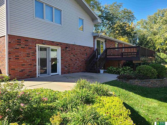 2nd image of 6100 Oakridge Dr