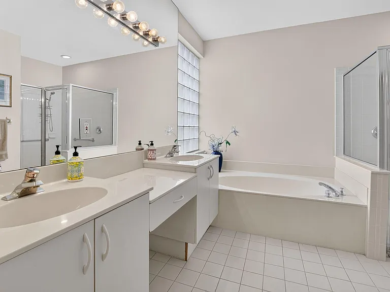 7625 Las Cruces Ct — Photo 35