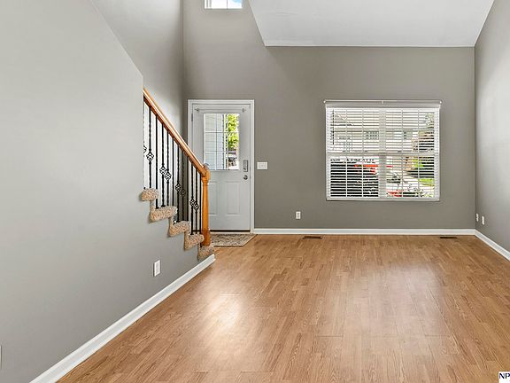 4th image of 16507 Erskine St