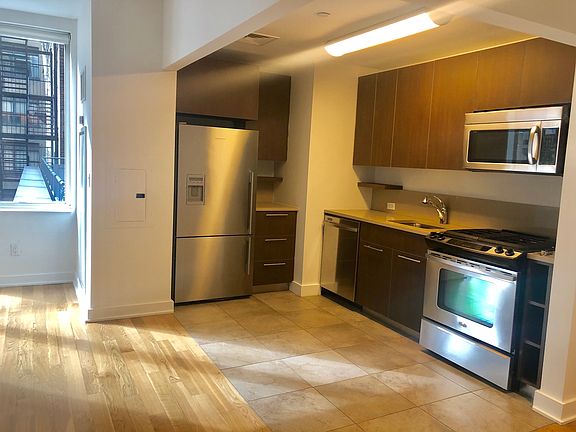 4th image of 885 6th Ave APT 9A