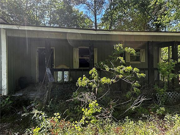 2nd image of 19589 Singleton Rd W