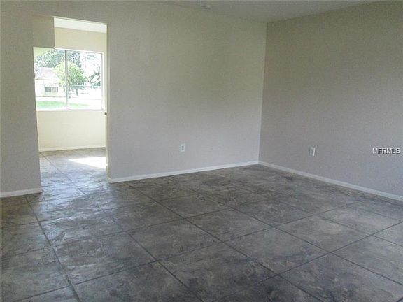3rd image of 4210 Avanti Cir