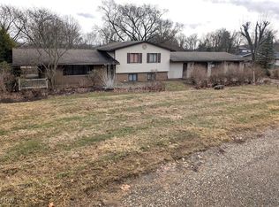 1723 N Hill Rd NW, Dover, OH 44622