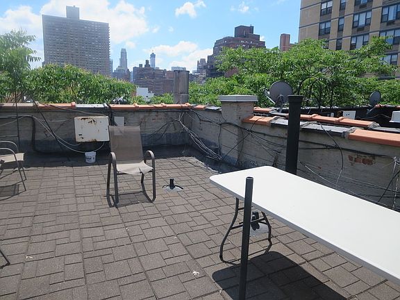 3rd image of 314 E 84th St APT 14