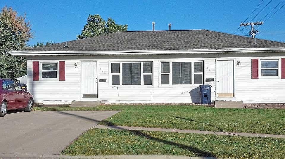 Duplex- Exterior Photo