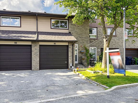 3rd image of 1131 Sandhurst Cir #91