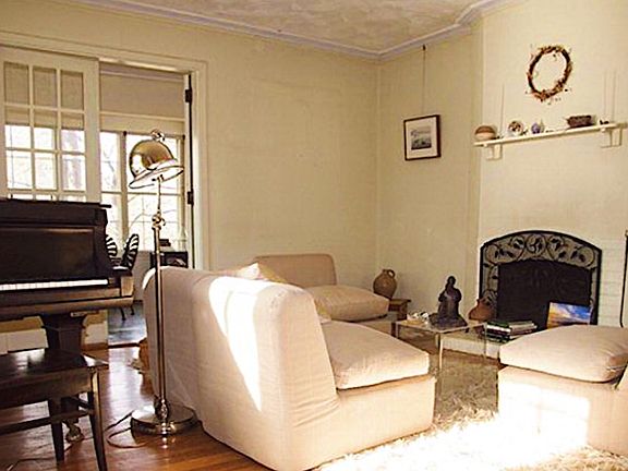 4th image of 614 Wyckoff Rd #1