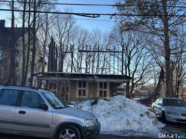 193 Plaza Avenue, Waterbury, CT 06610