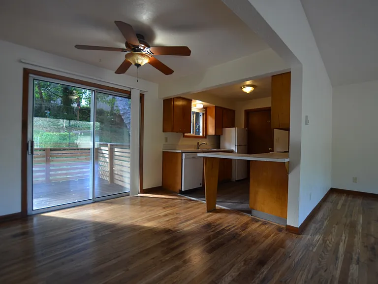 197 Harvard Ct SE #197 — Photo 4